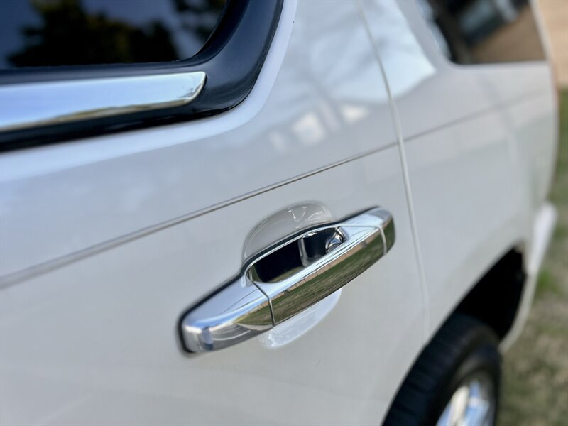 2011 Cadillac CADILLAC ESCALADE LUXURY NAV 86K LOW MILES SUPER NICE  YOUTUBE VIDEO   - Photo 26 - Stafford, TX 77477