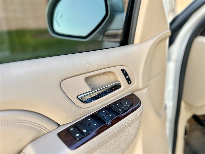 2011 Cadillac CADILLAC ESCALADE LUXURY NAV 86K LOW MILES SUPER NICE  YOUTUBE VIDEO   - Photo 40 - Stafford, TX 77477