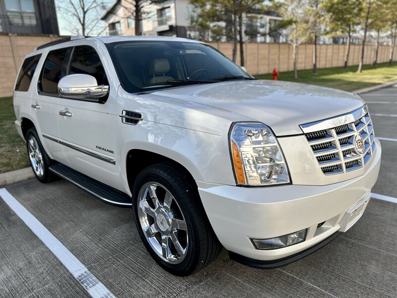 2011 Cadillac CADILLAC ESCALADE LUXURY NAV 86K LOW MILES SUPER NICE  YOUTUBE VIDEO   - Photo 4 - Stafford, TX 77477