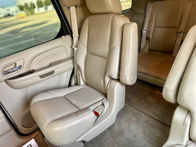 2011 Cadillac CADILLAC ESCALADE LUXURY NAV 86K LOW MILES SUPER NICE  YOUTUBE VIDEO   - Photo 58 - Stafford, TX 77477