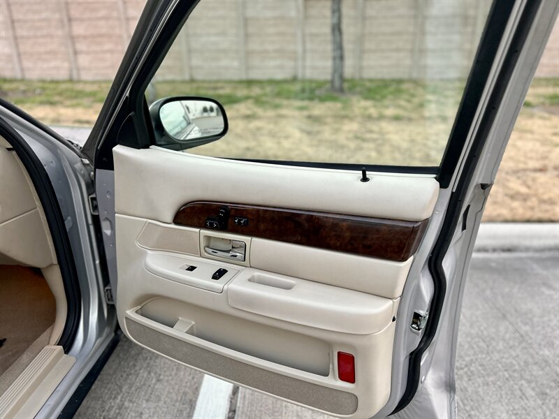 2009 Mercury MERCURY GRAND MARQUIS LS LEATHER WOOD ULTIMATE EDITION YouTube VIDEO   - Photo 34 - Stafford, TX 77477