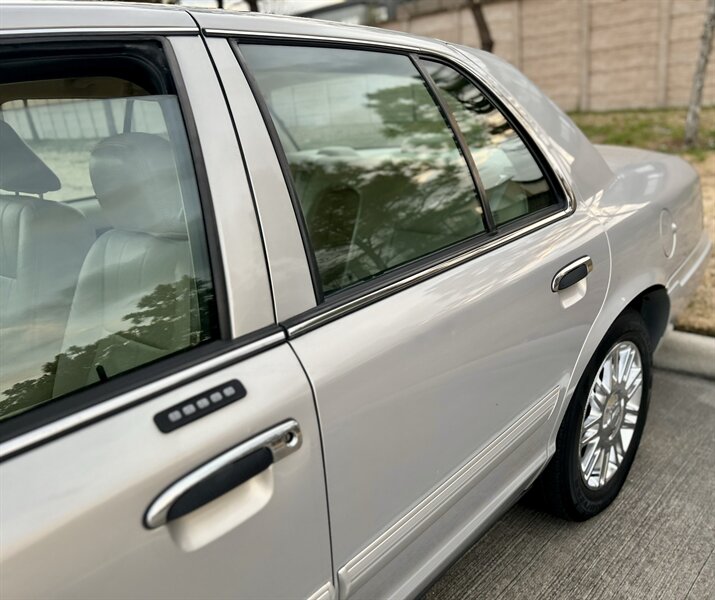 2009 Mercury MERCURY GRAND MARQUIS LS LEATHER WOOD ULTIMATE EDITION YouTube VIDEO   - Photo 45 - Stafford, TX 77477