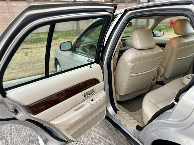 2009 Mercury MERCURY GRAND MARQUIS LS LEATHER WOOD ULTIMATE EDITION YouTube VIDEO   - Photo 42 - Stafford, TX 77477