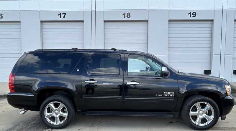 2012 Chevrolet Suburban LT   - Photo 7 - Stafford, TX 77477