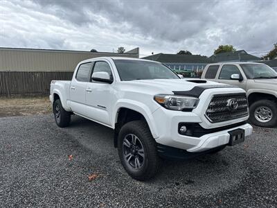 2016 Toyota Tacoma double cab   - Photo 2 - Sweet Home, OR 97386
