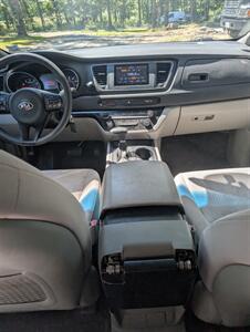 2018 Kia Sedona LX   - Photo 7 - Houston, MO 65483