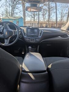 2016 Chevrolet Malibu LS   - Photo 5 - Houston, MO 65483