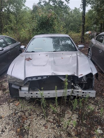 2013 Dodge Charger SE   - Photo 1 - Houston, MO 65483