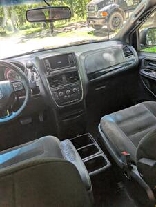 2018 Dodge Grand Caravan SE - Photo 8 - Houston, MO 65483