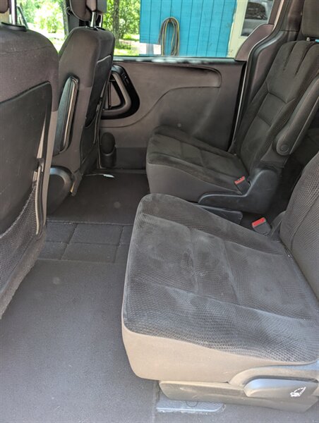 2018 Dodge Grand Caravan SE - Photo 7 - Houston, MO 65483