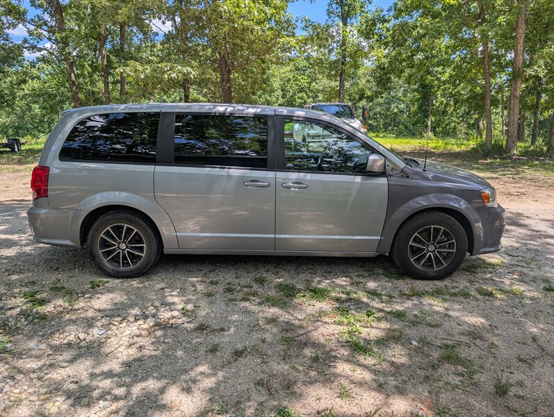 2018 Dodge Grand Caravan SE - Photo 2 - Houston, MO 65483