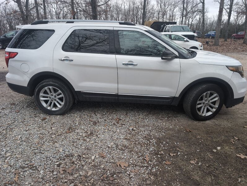 2014 Ford Explorer XLT - Photo 2 - Houston, MO 65483