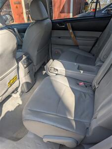 2010 Toyota Highlander Hybrid Limited   - Photo 7 - Houston, MO 65483