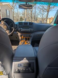 2010 Toyota Highlander Hybrid Limited   - Photo 8 - Houston, MO 65483