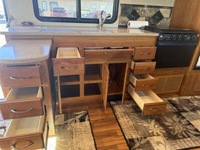 2016 Jayco GREYHAWK 29MV E-450 SD   - Photo 31 - Falcon, CO 80831