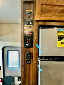 2020 WINNEBAGO INTENT 31P - Photo 20 - Falcon, CO 80831