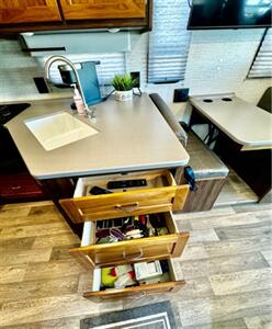 2020 WINNEBAGO INTENT 31P - Photo 3 - Falcon, CO 80831