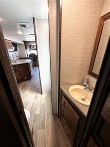 2020 WINNEBAGO INTENT 31P - Photo 19 - Falcon, CO 80831