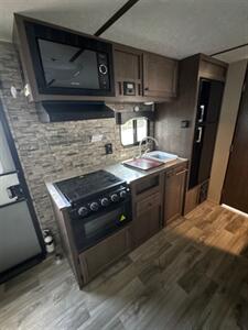 2020 SUNSET PARK RV SUN LITE - Photo 7 - Falcon, CO 80831