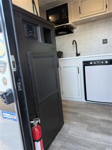 2022 Jayco JAYFLIGHT 154BH SLX - Photo 15 - Falcon, CO 80831
