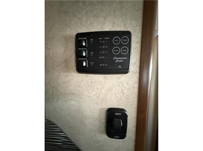 2018 LANCE 2185   - Photo 6 - Galt, CA 95632