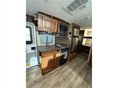 2018 LANCE 2185   - Photo 19 - Galt, CA 95632