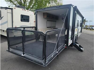 2021 Forest River NO BOUNDRIES 19.1 - Photo 6 - Galt, CA 95632