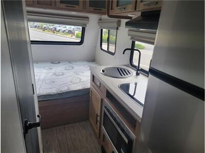 2021 Forest River NO BOUNDRIES 19.1 - Photo 15 - Galt, CA 95632