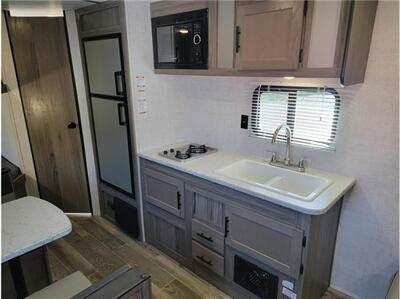 2022 Gulf Stream AMERI-LITE 197BH - Photo 13 - Galt, CA 95632