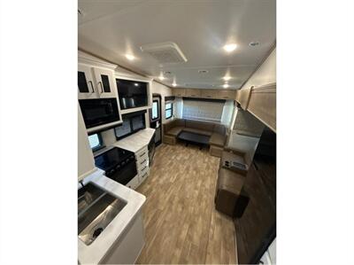 2023 Keystone ARCADIA 293SLRD   - Photo 5 - Galt, CA 95632