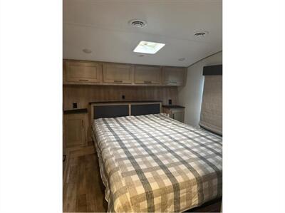 2023 Keystone ARCADIA 293SLRD   - Photo 12 - Galt, CA 95632