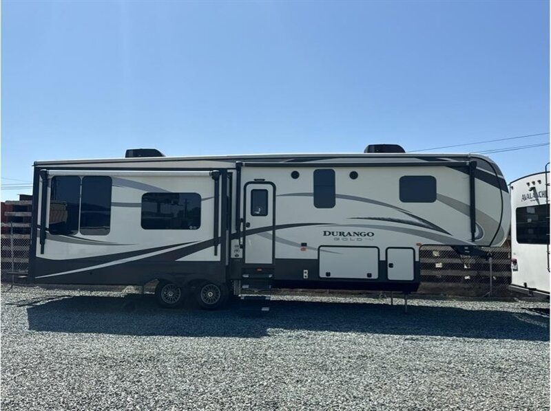 2017 KZ DURANGO GOLD 353RKT  