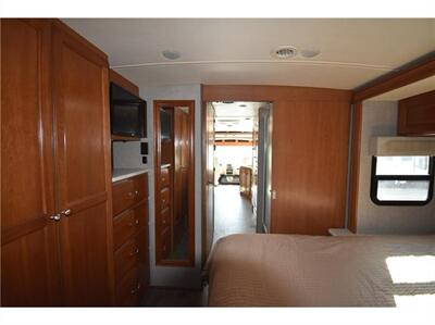 2018 Winnebago VISTA 32Y - Photo 8 - Galt, CA 95632