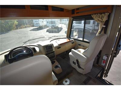 2018 Winnebago VISTA 32Y - Photo 5 - Galt, CA 95632