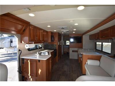 2018 Winnebago VISTA 32Y - Photo 7 - Galt, CA 95632