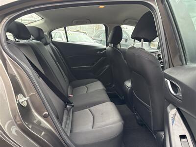 2017 Mazda Mazda3 Sport   - Photo 15 - Portland, OR 97267