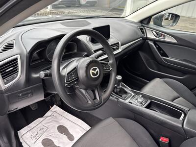2017 Mazda Mazda3 Sport   - Photo 11 - Portland, OR 97267
