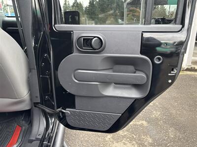 2007 Jeep Wrangler Unlimited X - Photo 18 - Portland, OR 97267