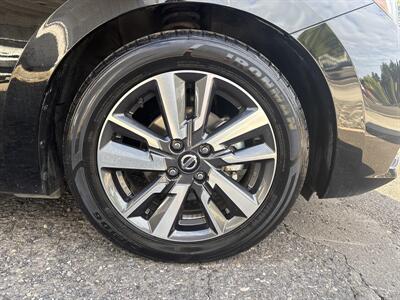 2021 Nissan Versa SV - Photo 25 - Portland, OR 97267