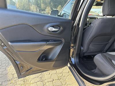 2017 Jeep Cherokee Sport   - Photo 13 - Portland, OR 97267