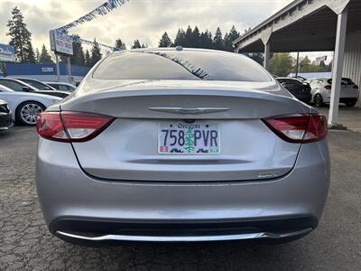 2015 Chrysler 200 Limited   - Photo 6 - Portland, OR 97267