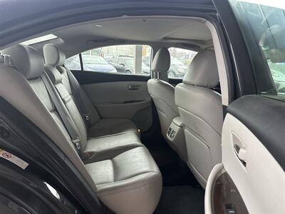 2010 Lexus ES 350 - Photo 14 - Portland, OR 97267