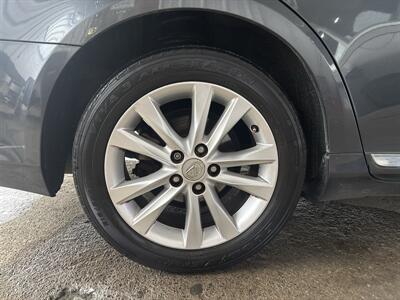 2010 Lexus ES 350 - Photo 24 - Portland, OR 97267