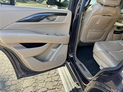 2018 Cadillac Escalade Platinum - Photo 25 - Portland, OR 97267