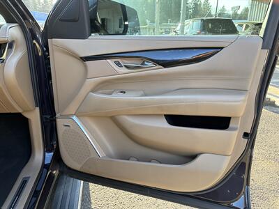 2018 Cadillac Escalade Platinum - Photo 24 - Portland, OR 97267