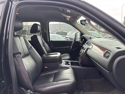 2011 Chevrolet Suburban LT   - Photo 19 - Portland, OR 97267