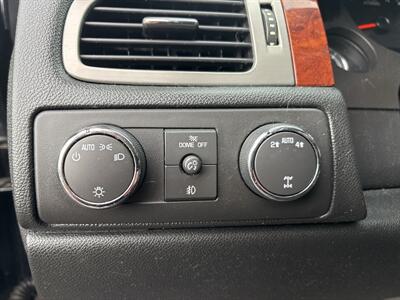 2011 Chevrolet Suburban LT   - Photo 21 - Portland, OR 97267