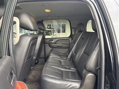 2011 Chevrolet Suburban LT   - Photo 14 - Portland, OR 97267