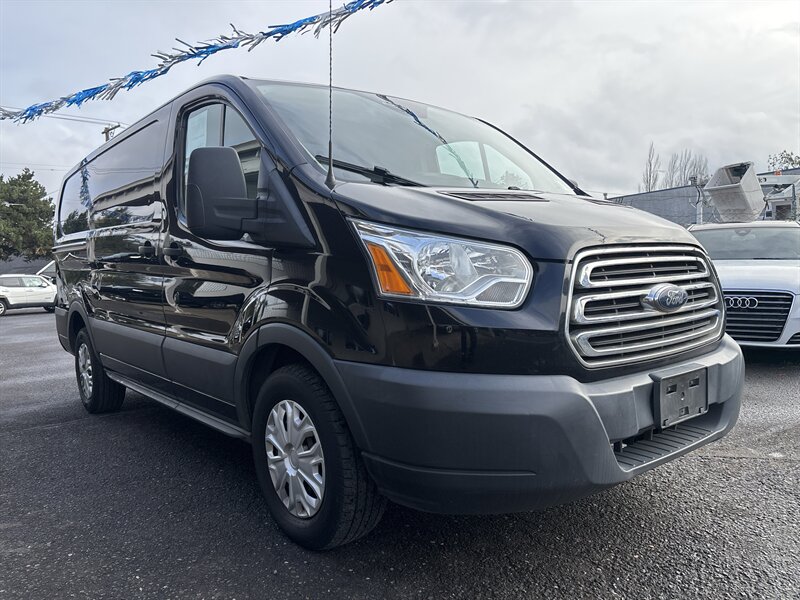 2017 Ford Transit 150   - Photo 1 - Portland, OR 97267