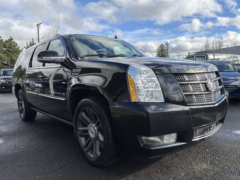 2013 Cadillac Escalade ESV Premium   - Photo 1 - Portland, OR 97267